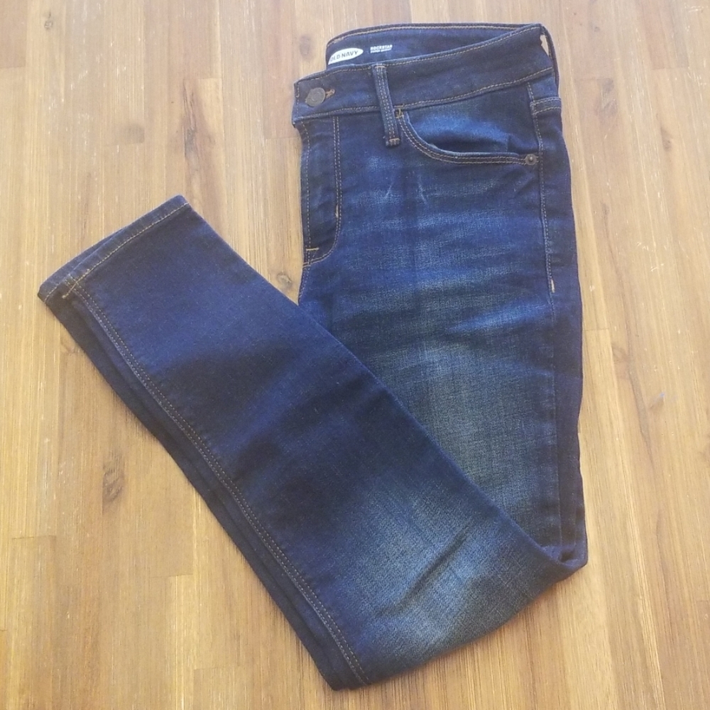 Old Navy Rockstar Super Skinny Jean's 4 Petite